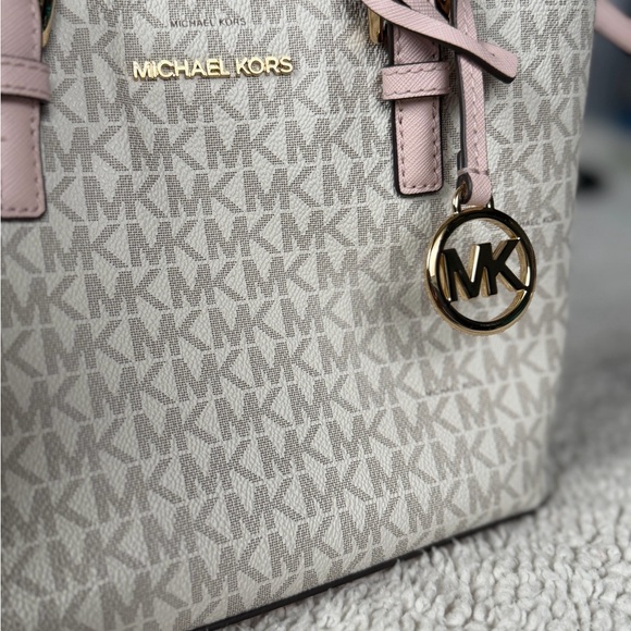 Michael Kors Pale Pink and White Signature Satchel - Picture 2 of 7